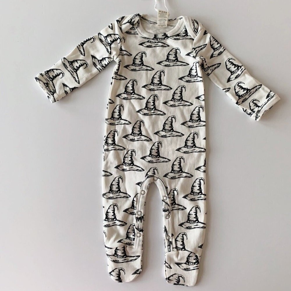 NWT Kate Quinn Organic Cotton Witch Hat Baby Footie 6-9 Months